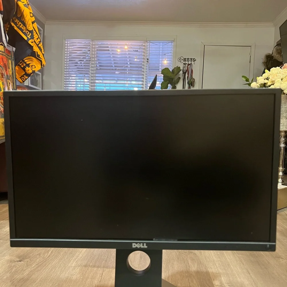 5 in Stock Dell 22” flat panel LED LCD🐭👌❤️2017 - Picture 16 of 17